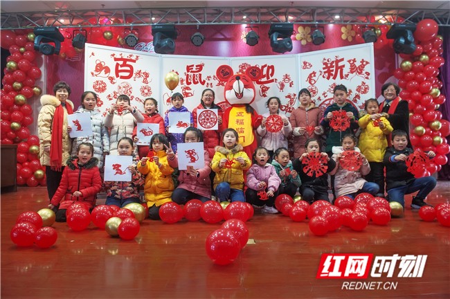 湘遇非遗·年味特辑丨一把剪刀传承非遗技艺 百鼠迎新叩响新年大门