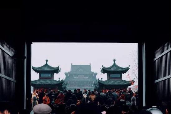 黄曙 摄