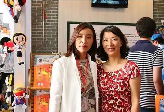 图:陈小英和童文红