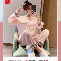 纯良棉品小熊睡衣    96元